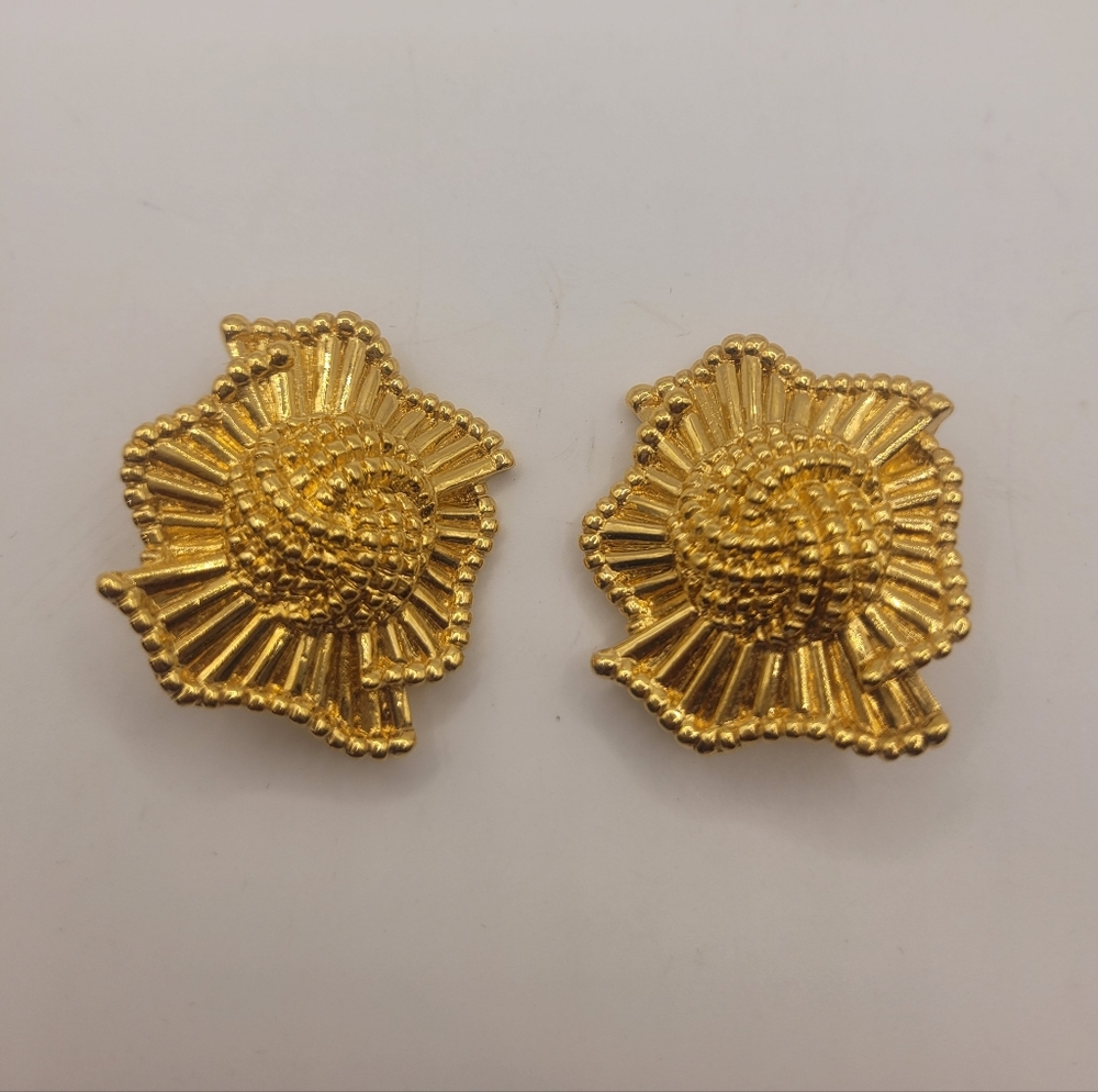 Vintage Avon Textured Knotted Center Ribbon Ruffled Earrings